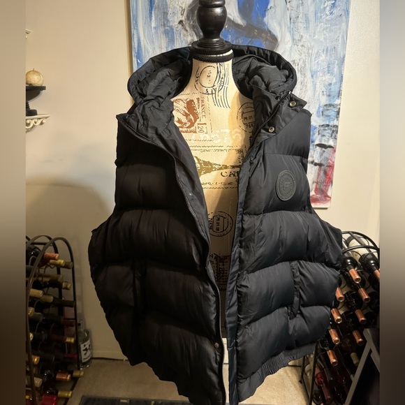 Expedition Puffer Vest - Picture 3 of 6